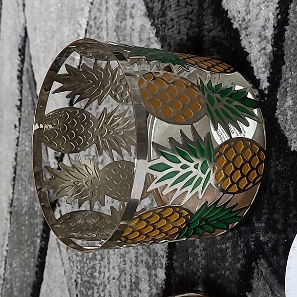 BATH & BODY WORKS PINEAPPLE 🍍 CANDLE HOLDERS BUNNY LID BUNDLE - Picture 3 of 8